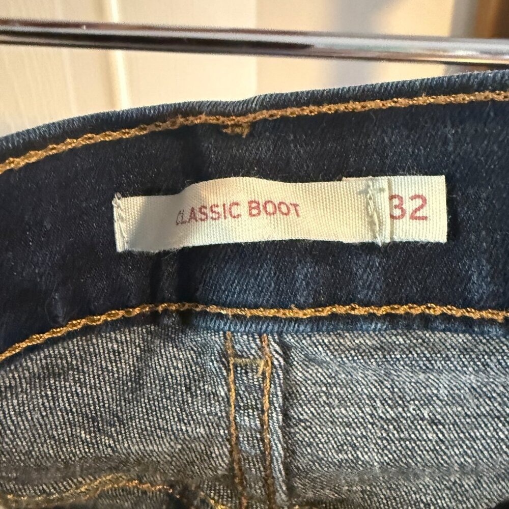 Levi's Women's Classic Boot Jeans Dark Wash Size 14S W32 L30 - Picture 3 of 4